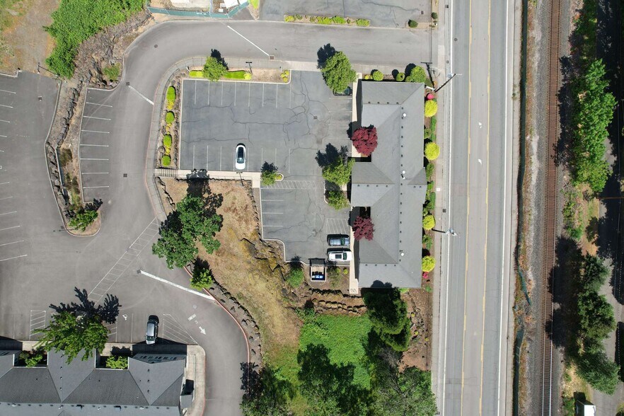 880 82nd Dr, Gladstone, OR à vendre - Aérien – Image 3 sur 11