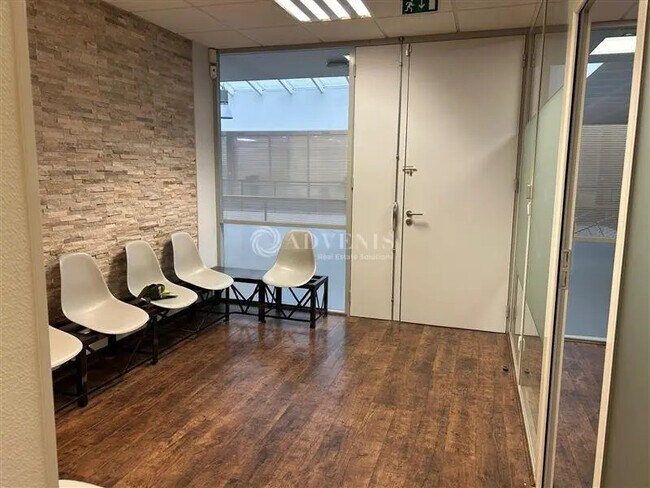 Plus de détails pour Bureau à louer
