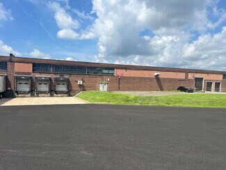 Plus de détails pour 2201 Green Ln, Levittown, PA - Industriel/Logistique à louer