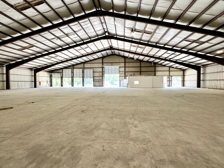 6643 Jet Park Dr, North Charleston, SC à louer - Photo intérieure – Image 2 sur 23