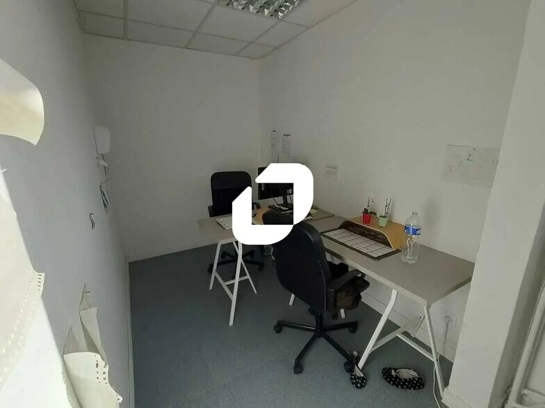 40-42 Rue Gabriel Péri, Le Plessis-Bouchard à louer - Photo de l’immeuble – Image 3 sur 6