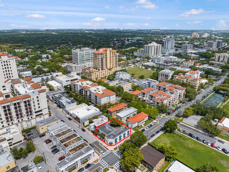 101 Madeira Ave, Coral Gables, FL à vendre - Photo de l’immeuble – Image 2 sur 16