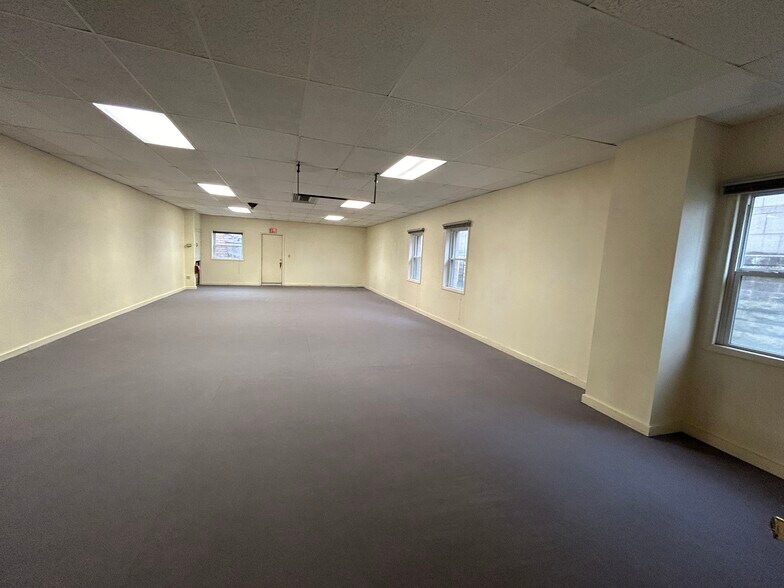 415 S Farwell St, Eau Claire, WI à louer - Photo de l’immeuble – Image 3 sur 7