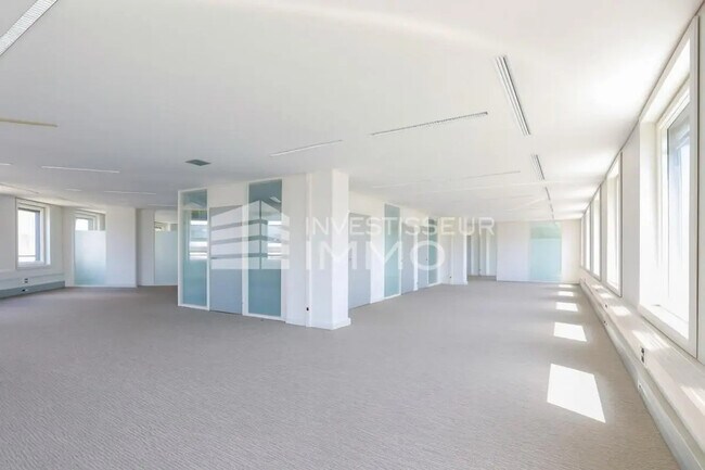 Plus de détails pour Bureau à vendre