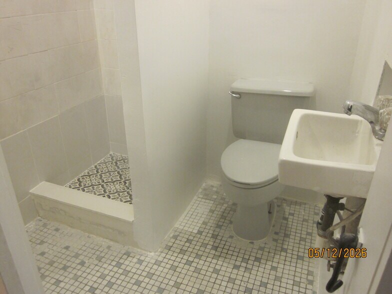 102 S 6th St, Brooklyn, NY à louer - Photo de l’immeuble – Image 3 sur 14