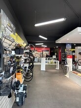 1581 Av. Paul Jullien, Le Tholonet à louer Photo intérieure– Image 2 sur 13