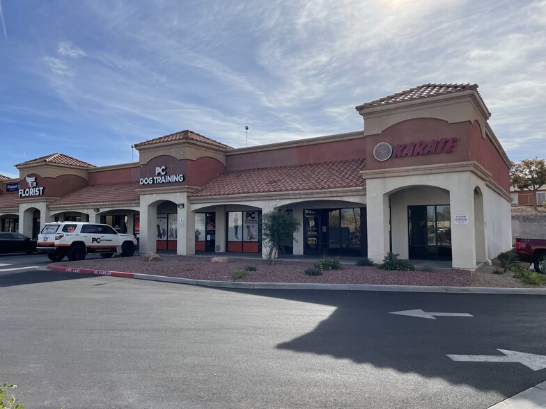 650 E Horizon Dr, Henderson, NV à louer - Photo de l’immeuble – Image 3 sur 5