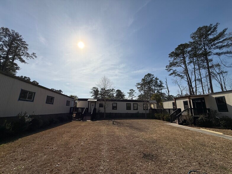 1128 Dean Forest Rd, Savannah, GA à louer - Photo de l’immeuble – Image 3 sur 3