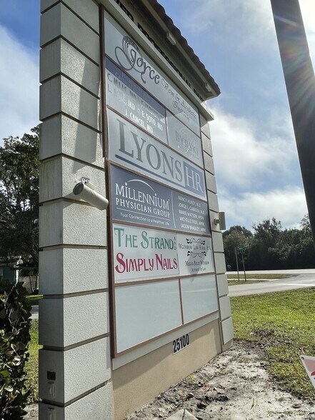 25074 Olympia Ave, Punta Gorda, FL à louer - Autre – Image 3 sur 17