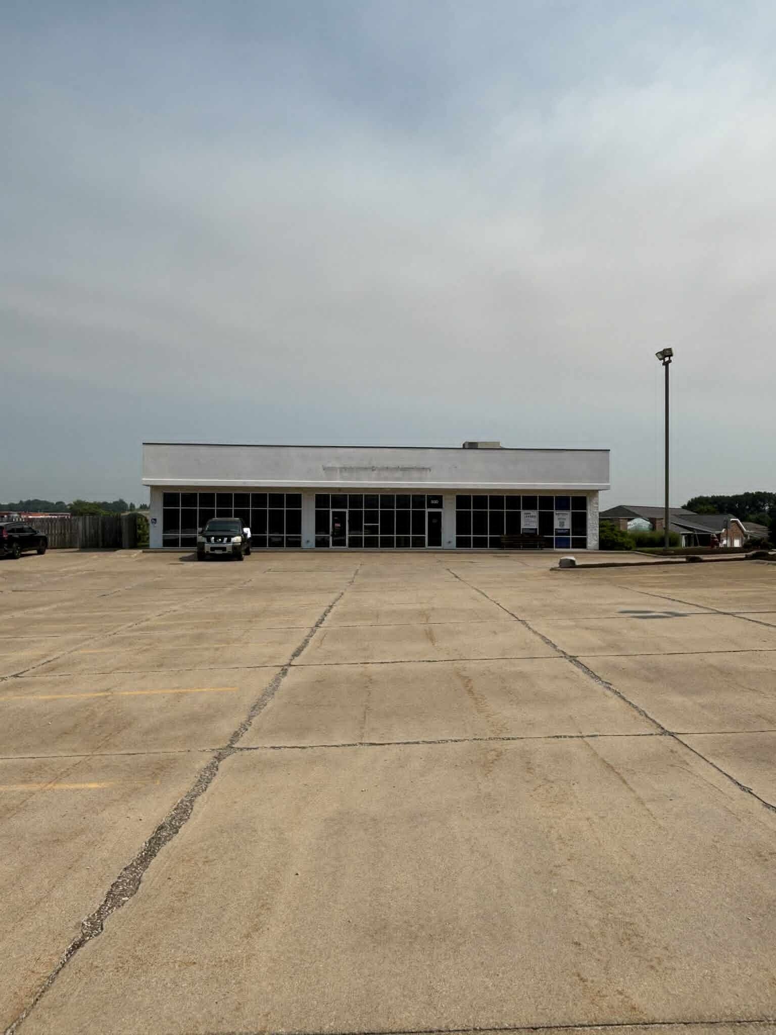 530 McDonald Dr NE, Sugarcreek, OH à louer Photo de l’immeuble– Image 1 sur 6