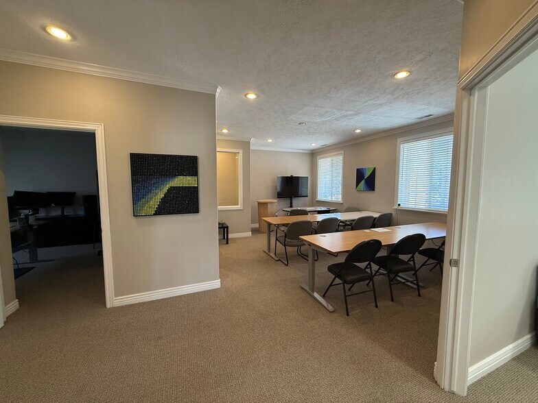 1106 E South Union Ave, Midvale, UT à vendre - Photo de l’immeuble – Image 3 sur 24