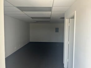 500 E Arapaho Rd, Richardson, TX à louer Photo intérieure– Image 1 sur 3