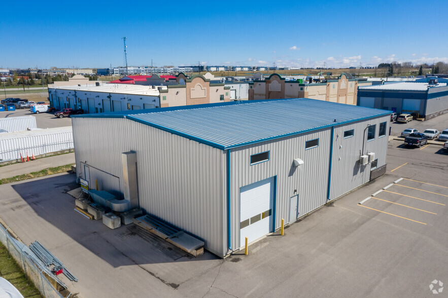 145 East Lake Blvd NE, Airdrie, AB à vendre - Photo de l’immeuble – Image 3 sur 11