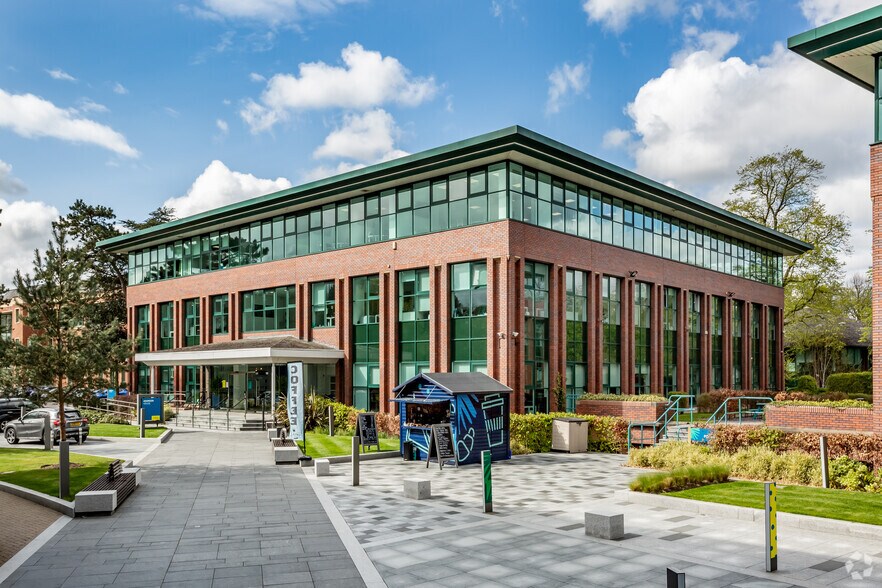 Wilmslow Rd, Manchester à louer - Photo principale – Image 1 sur 5