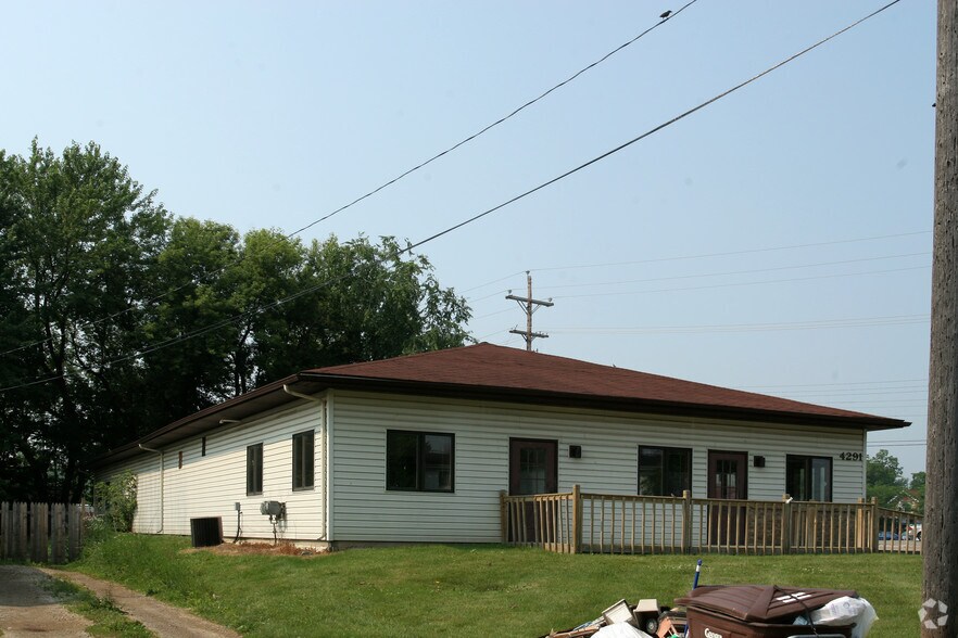 4291 Veterans Dr, Holt, MI à louer - Photo de l’immeuble – Image 1 sur 10