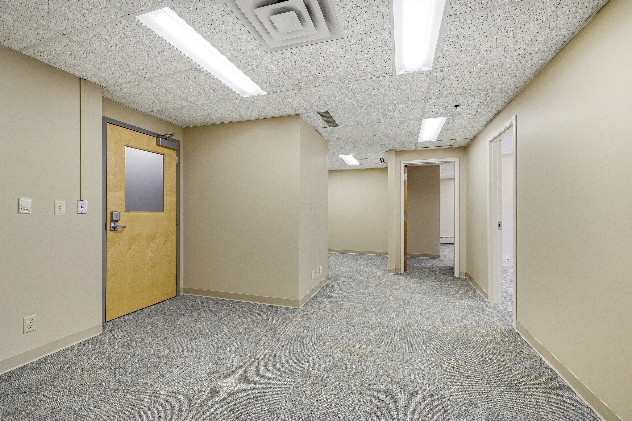 3860-3960 Coon Rapids Blvd NW, Coon Rapids, MN à louer Photo intérieure– Image 1 sur 25