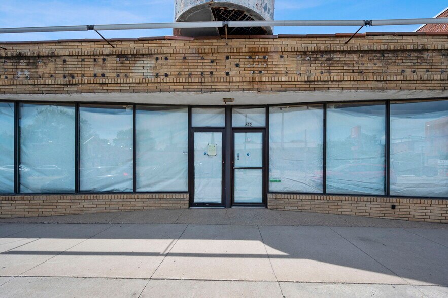 755 N Snelling Ave N, Saint Paul, MN à louer - Photo de l’immeuble – Image 2 sur 68