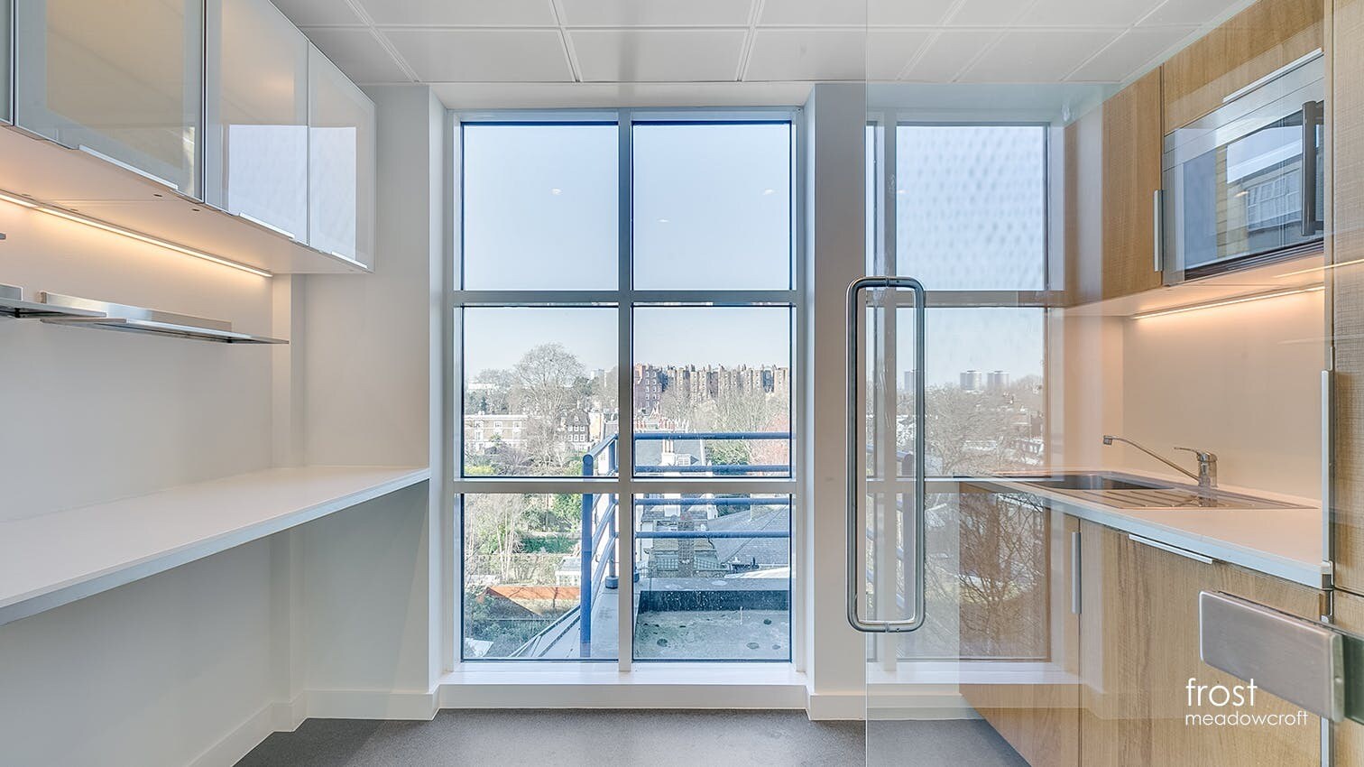 346-346A Kensington High St, Londres à louer Photo intérieure– Image 1 sur 6