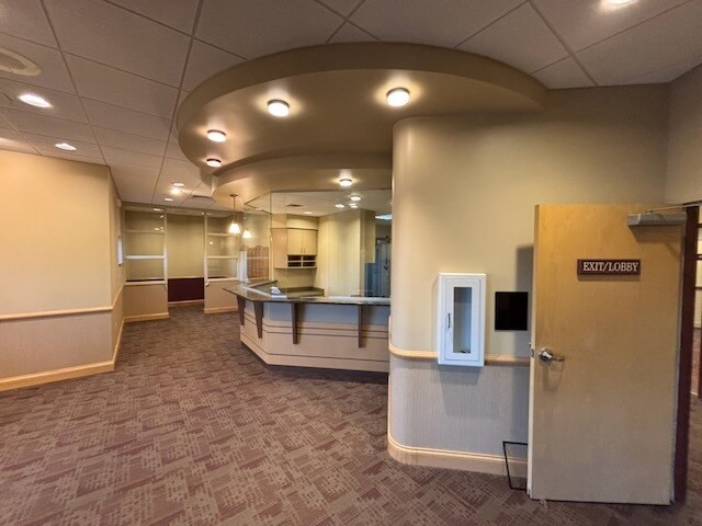 7240 S US 231, Huntingburg, IN à louer - Photo de l’immeuble – Image 3 sur 13
