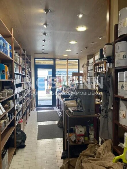 Local commercial dans Vannes à louer - Photo de l’immeuble – Image 2 sur 2