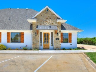 Plus de détails pour 1201 Magnolia Ct, Moore, OK - Bureau à vendre