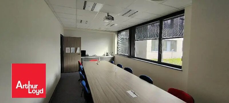 Bureau dans Nogent-le-Phaye à louer Photo de l’immeuble– Image 1 sur 5