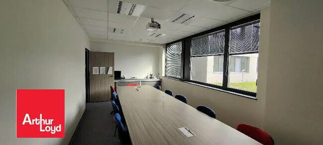 Plus de détails pour Bureau à louer