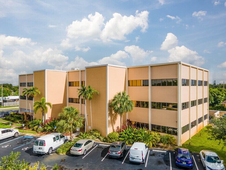 7777 N Davie Rd Ext, Davie, FL à vendre - Photo principale – Image 1 sur 6