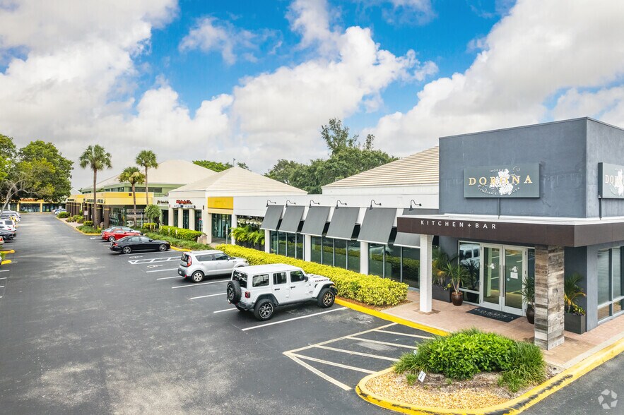 2100-2184 Tamiami Trl N, Naples, FL à louer - Photo de l’immeuble – Image 3 sur 8
