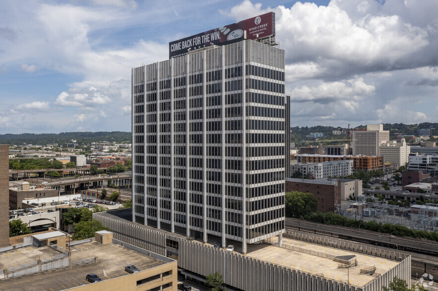 2 20th St N, Birmingham, AL à louer - Photo de l’immeuble – Image 2 sur 15