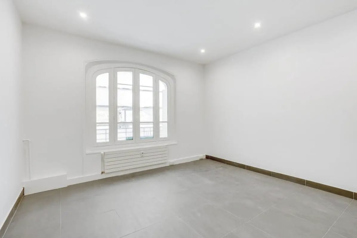 34 Avenue De La Motte-Picquet, Paris, PAR 75007 - Lot 1 -  - Photo intérieure - Image 1 of 5