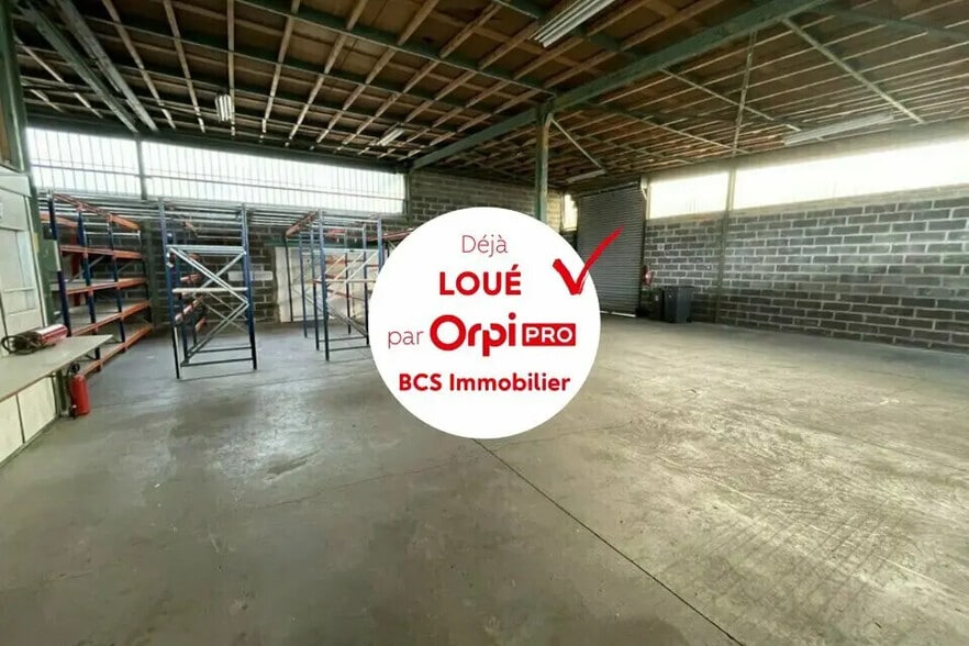 Local d’activités dans LOMME à louer - Photo de l’immeuble – Image 3 sur 4