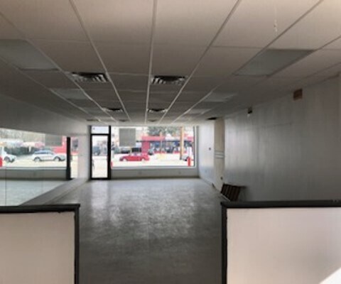 4222-4258 Hicksville Rd, Bethpage, NY à louer - Photo de l’immeuble – Image 2 sur 6