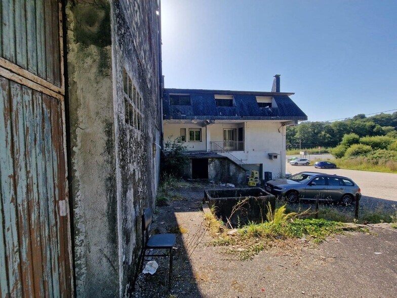 Industriel/Logistique dans Mos à vendre - Photo de l’immeuble – Image 2 sur 8