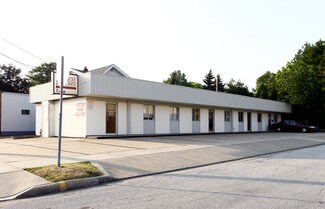 Plus de détails pour 2034 Schiller Ave, Cuyahoga Falls, OH - Bureau à louer