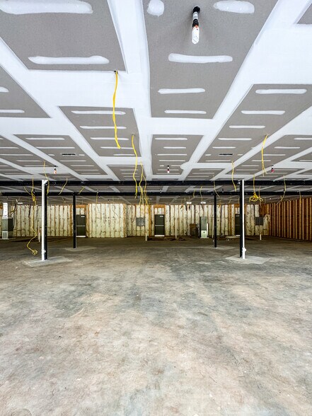 1043 Gables Dr, Forest, VA à louer - Photo de l’immeuble – Image 3 sur 11
