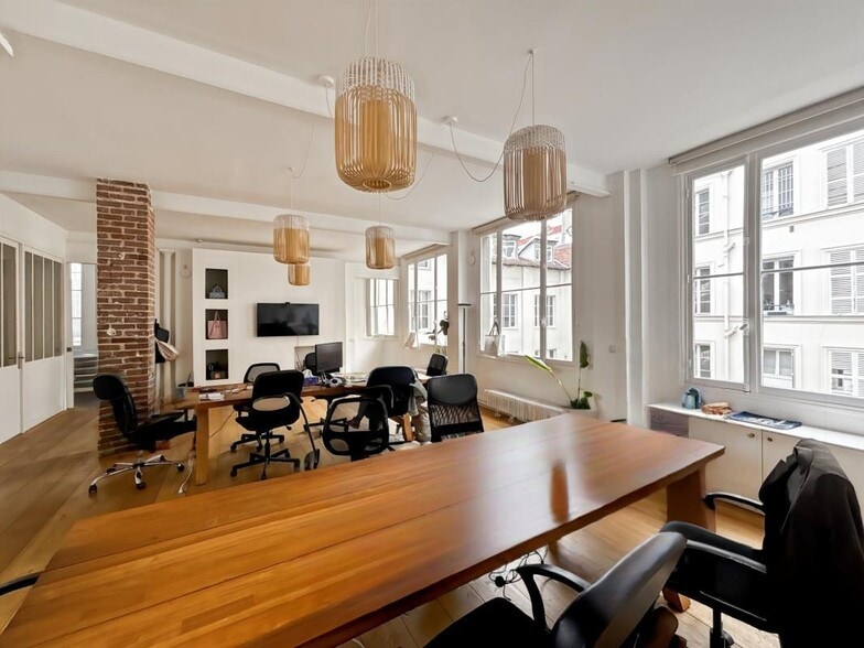 42 Rue D'Enghien, Paris à louer - Photo de l’immeuble – Image 3 sur 9