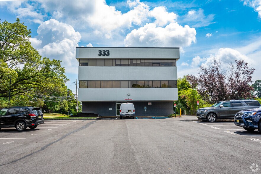 333 Littleton Rd, Parsippany, NJ à louer - Photo de l’immeuble – Image 2 sur 10