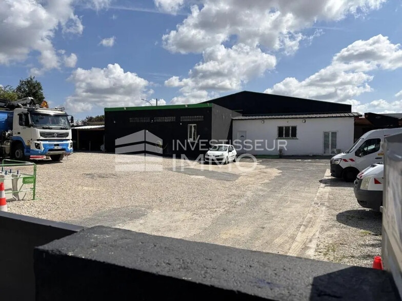 Industriel/Logistique dans Vaux-le-Pénil à vendre - Photo de l’immeuble – Image 1 sur 4