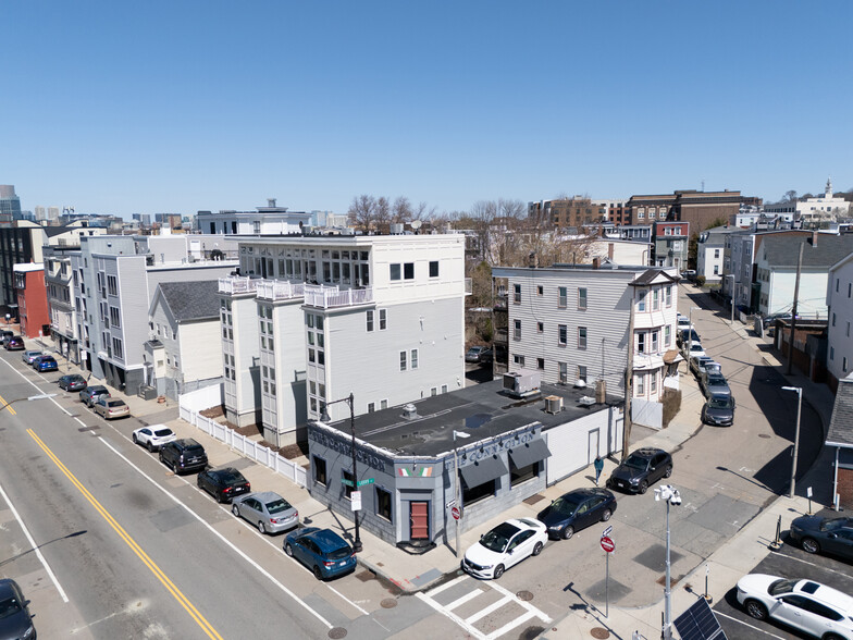 558 Dorchester ave, Boston, MA à vendre - Photo de l’immeuble – Image 2 sur 15
