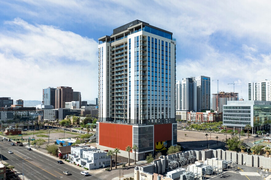 817 N 6th St, Phoenix, AZ à louer - Photo de l’immeuble – Image 2 sur 37