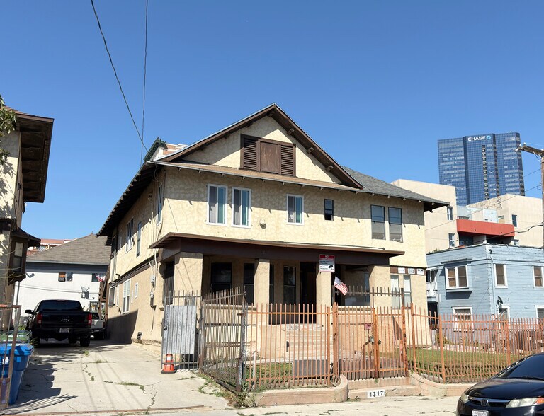 1317 Linwood Ave, Los Angeles, CA à vendre - Photo de l’immeuble – Image 3 sur 30