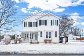 Plus de détails pour 421 E Church St, Sandwich, IL - Local commercial à vendre
