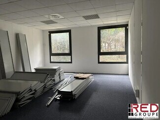 Plus de détails pour 550 Avenue Du Club Hippique, Aix-en-Provence - Bureau à louer