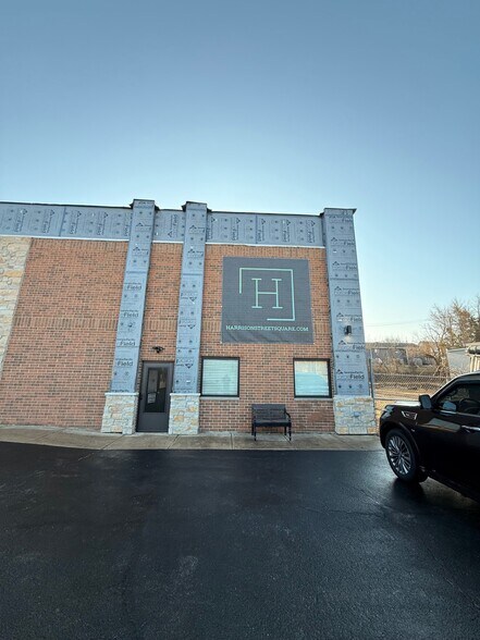 174 S Harrison St, Oswego, IL à louer - Photo de la construction – Image 2 sur 10