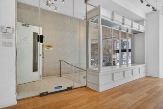 1490 Rue Sherbrooke O, Montréal, QC à louer Photo intérieure– Image 2 sur 15