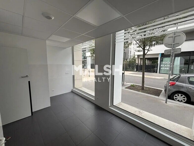 Bureau dans Lyon à louer - Photo de l’immeuble – Image 2 sur 12