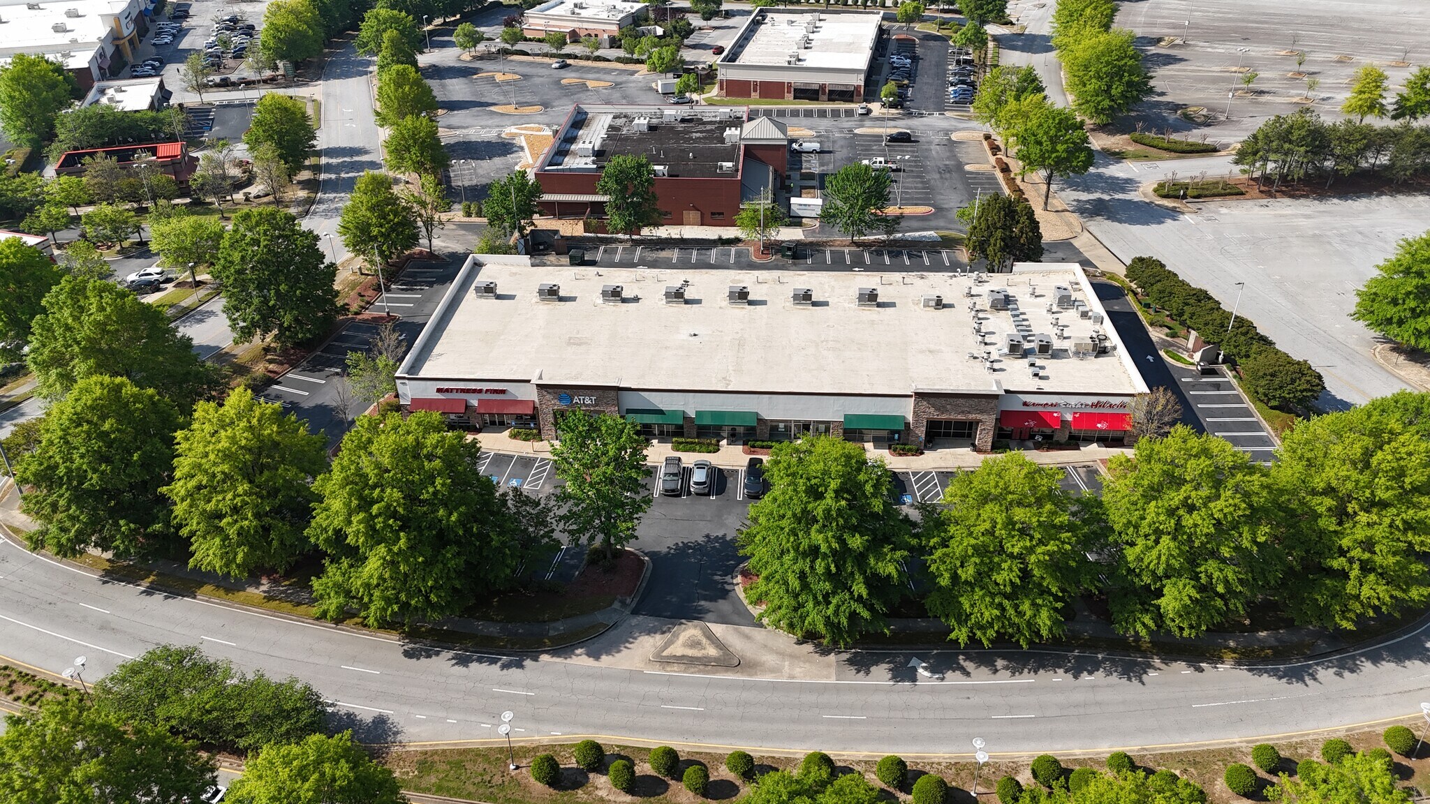 7105 Stonecrest Pky, Lithonia, GA à louer Photo principale– Image 1 sur 19