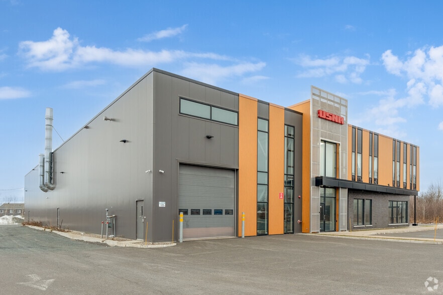 4695 Rue De La Pascaline, Lévis, QC à louer - Photo principale – Image 1 sur 5