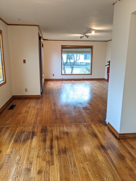 145 E 3rd St, North Bend, WA à louer - Photo de l’immeuble – Image 3 sur 14
